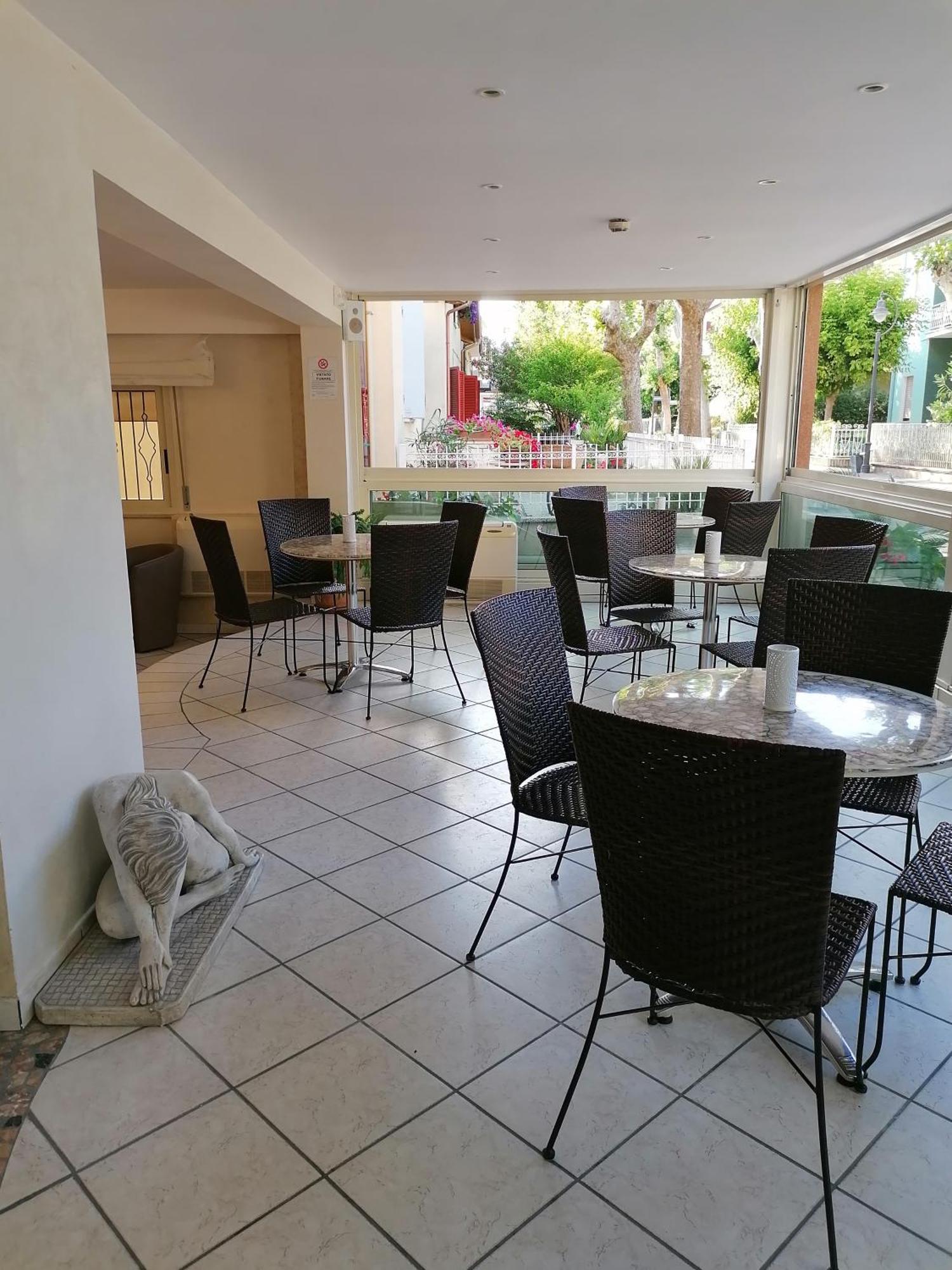 Hotel Nordic Μπελάρια-Ιτζέα Μαρίνα Εξωτερικό φωτογραφία