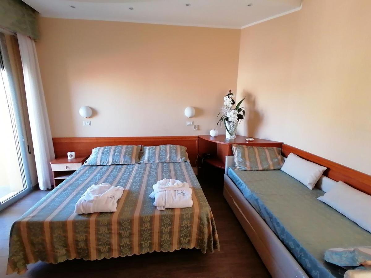 Hotel Nordic Μπελάρια-Ιτζέα Μαρίνα Εξωτερικό φωτογραφία